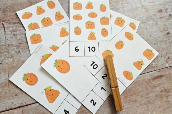 sample of the cards from the printable count and clip card set for Halloween.